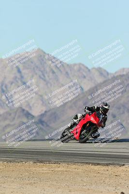 media/Dec-01-2025-Moto Forza (Mon) [[2daa91e15f]]/2-Intermediate Group/Session 4 Turn 9/